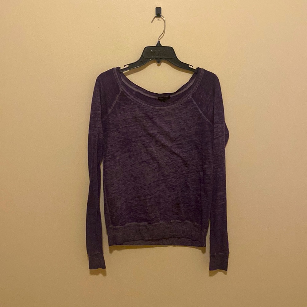 Nollie size small women’s shirt!